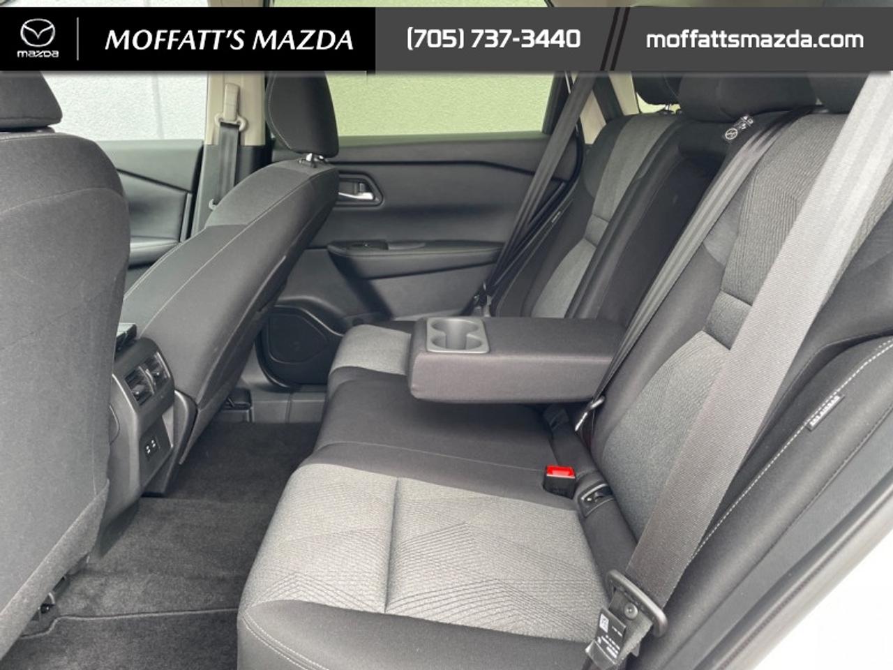 2024 Nissan Rogue SV MOONROOF Photo