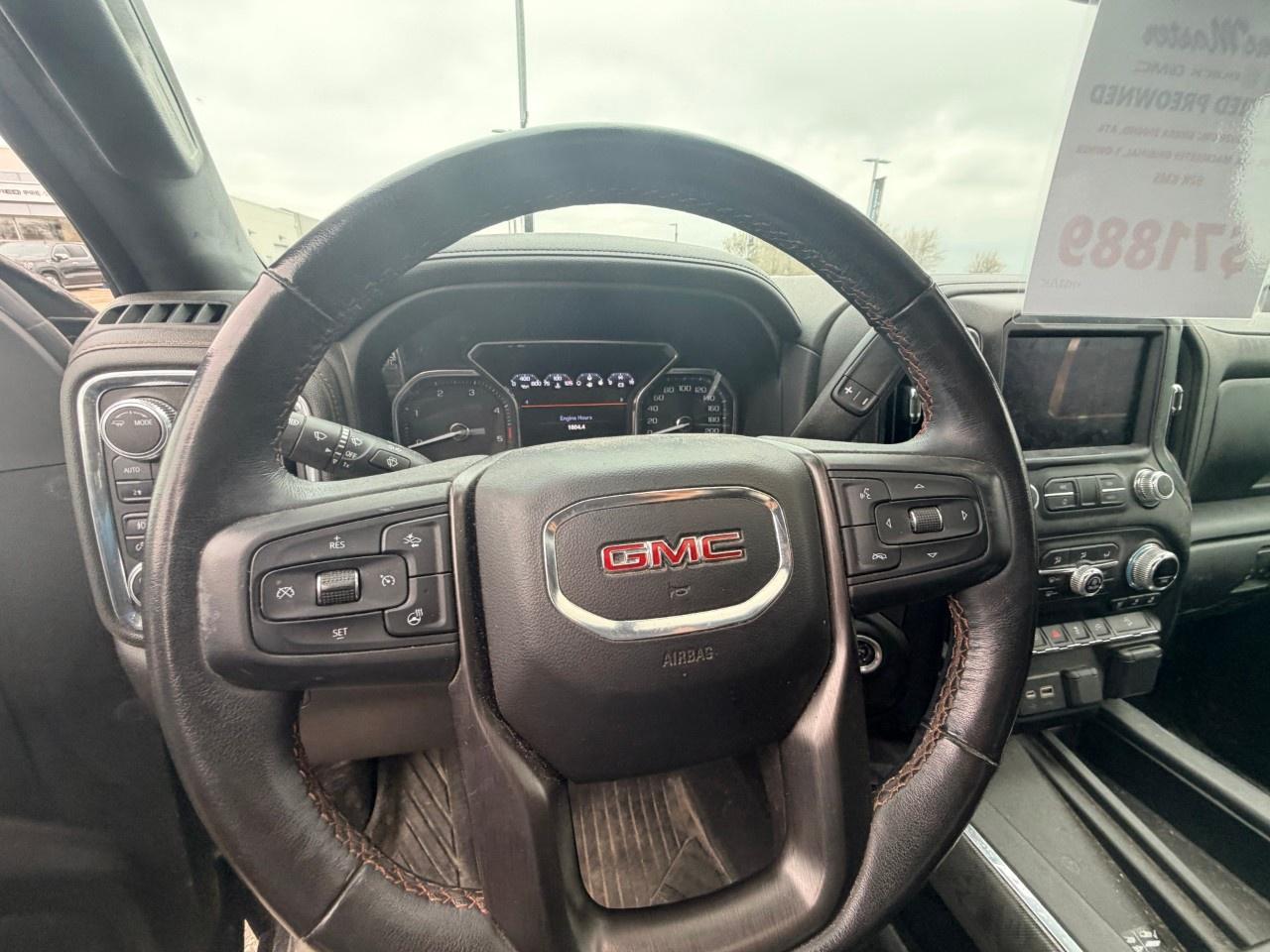 2020 GMC SIERRA 2500HD 4WD Crew Cab Standard Box AT4 Photo