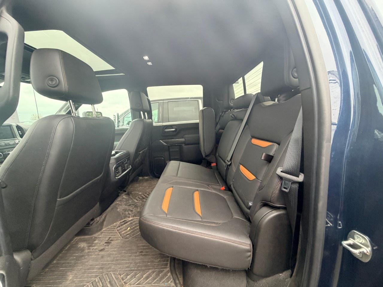 2020 GMC SIERRA 2500HD 4WD Crew Cab Standard Box AT4 Photo