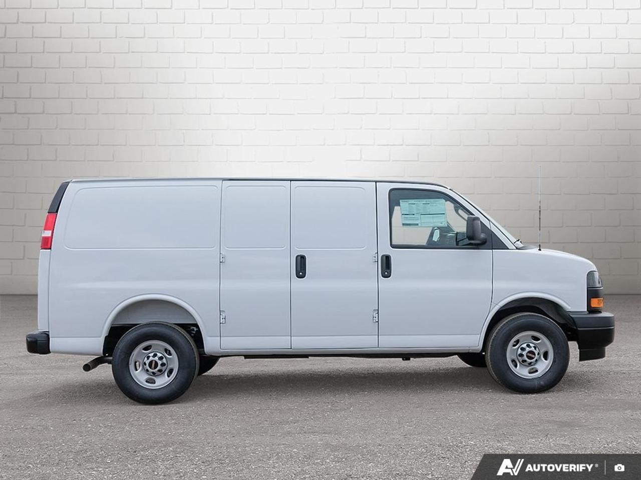 2026 GMC Savana Cargo Van 3500 Regular Wheelbase Rear-Wheel Drive Photo