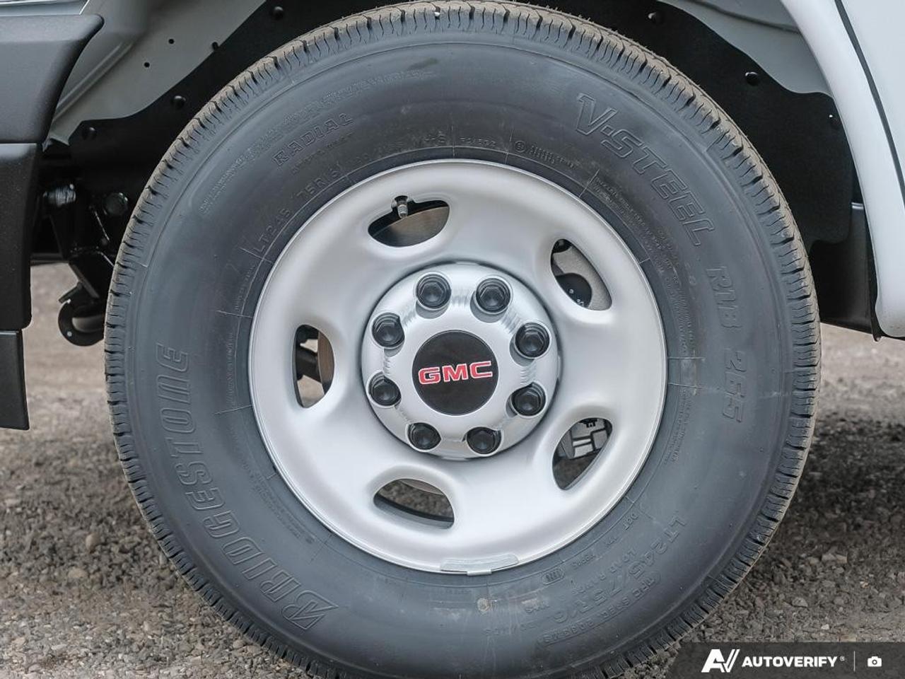 2026 GMC Savana Cargo Van 3500 Regular Wheelbase Rear-Wheel Drive Photo