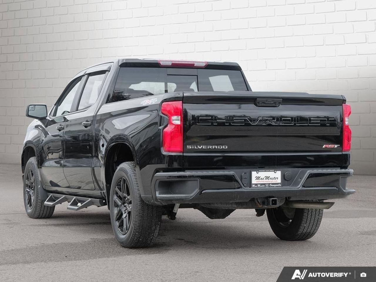 2023 Chevrolet Silverado 1500 RSTRST, 5.3L V8, ALLOYS,  LEATHER, CREW CAB, 1-OWN Photo