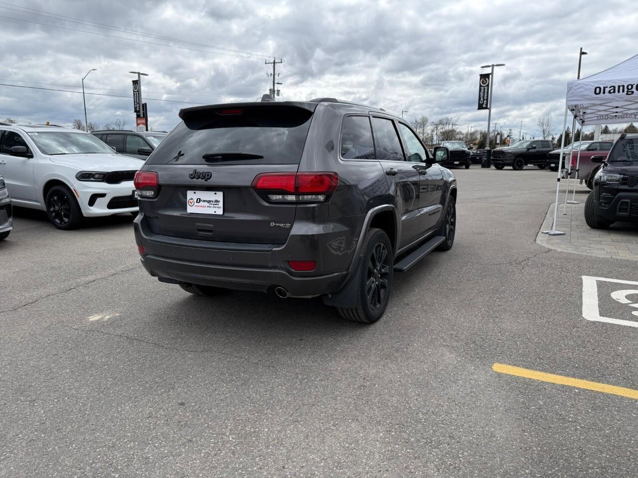 2021 Jeep Grand Cherokee  Photo4