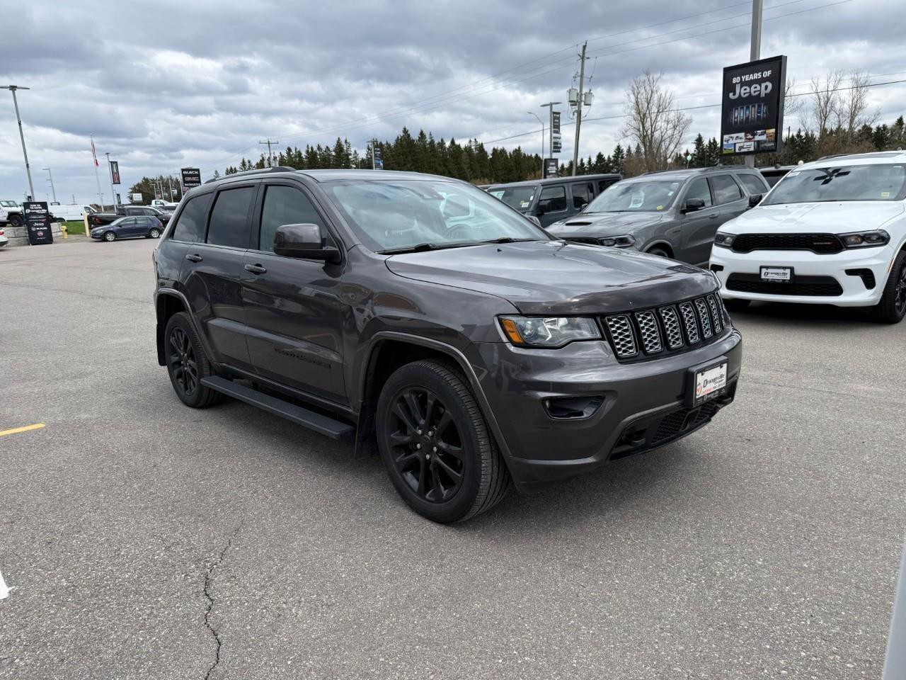 2021 Jeep Grand Cherokee  Photo2