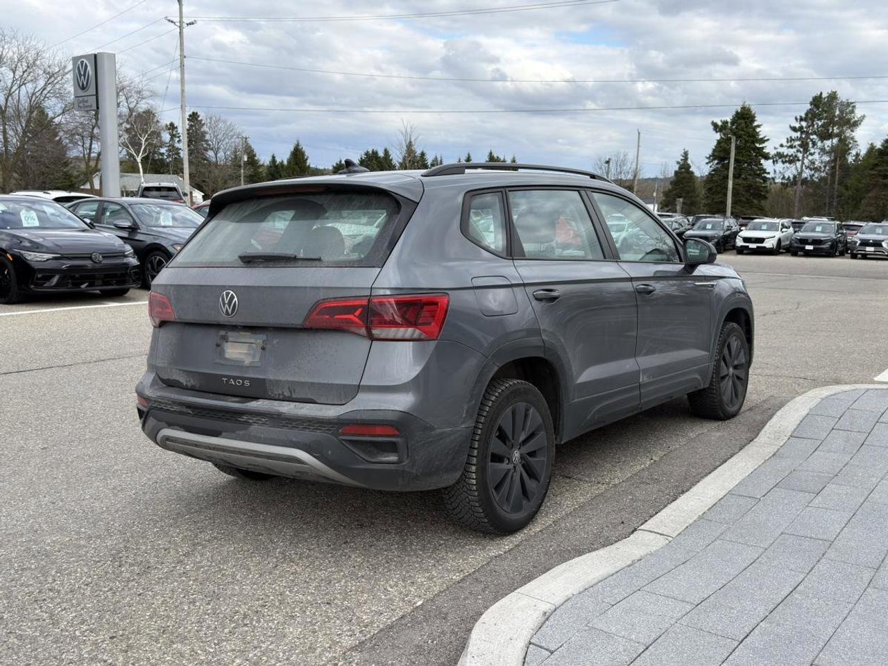 2024 Volkswagen Taos  Photo2