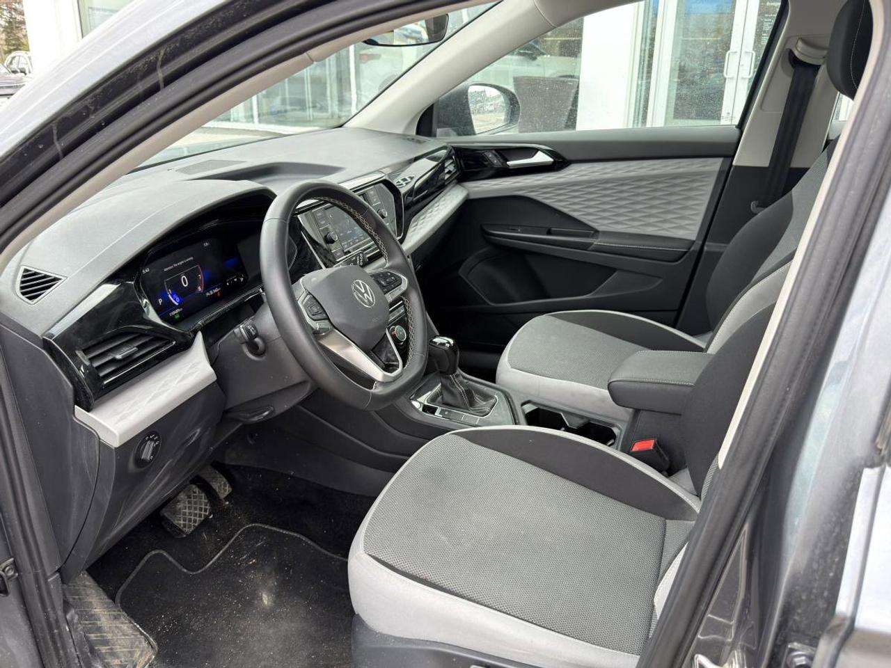 2024 Volkswagen Taos  Photo4