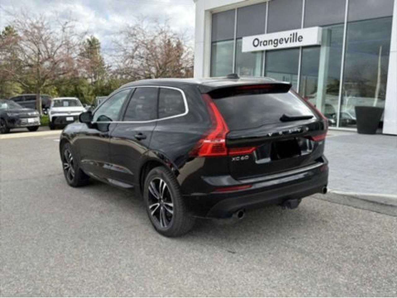 2019 Volvo XC60  Photo3