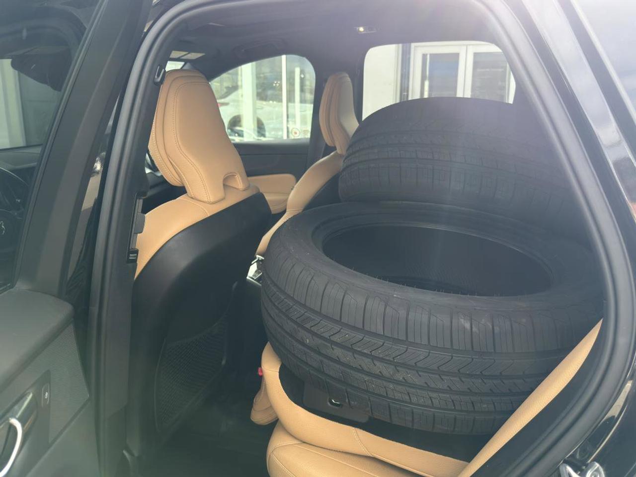 2019 Volvo XC60  Photo