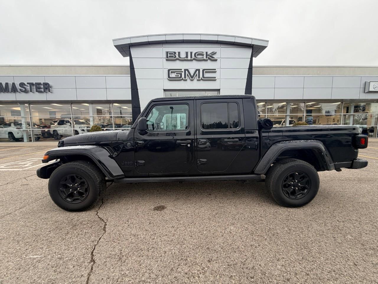 2022 Jeep Gladiator WillysWILLYS, 3.6L V6, 4X4, AUTOMATIC, ALLOYS, CLO Photo