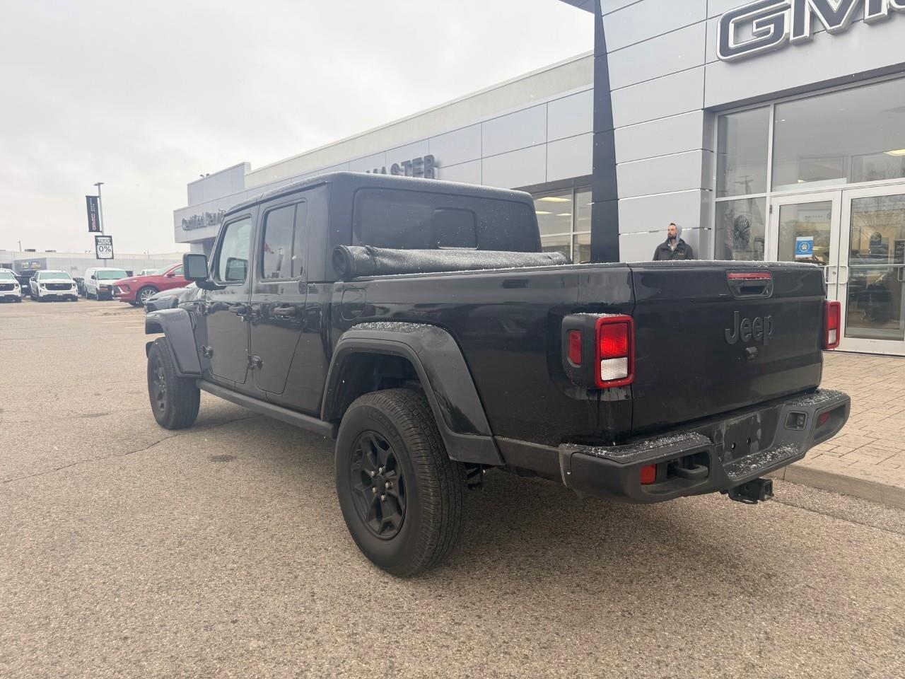 2022 Jeep Gladiator WillysWILLYS, 3.6L V6, 4X4, AUTOMATIC, ALLOYS, CLO Photo