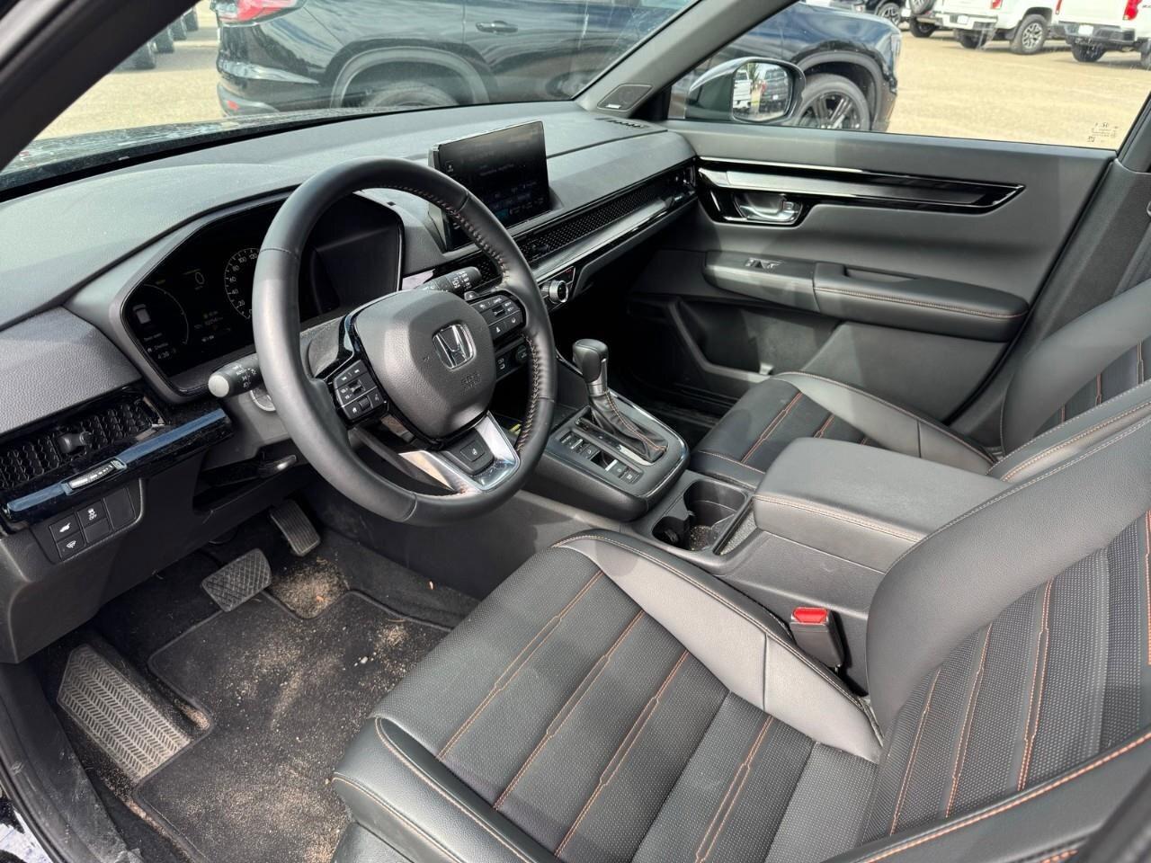 2025 Honda CR-V Hybrid TouringCertified Pre-Owned   Heated Seats   Remote Photo