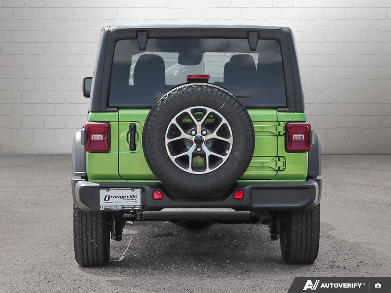 2025 Jeep Wrangler  Photo4