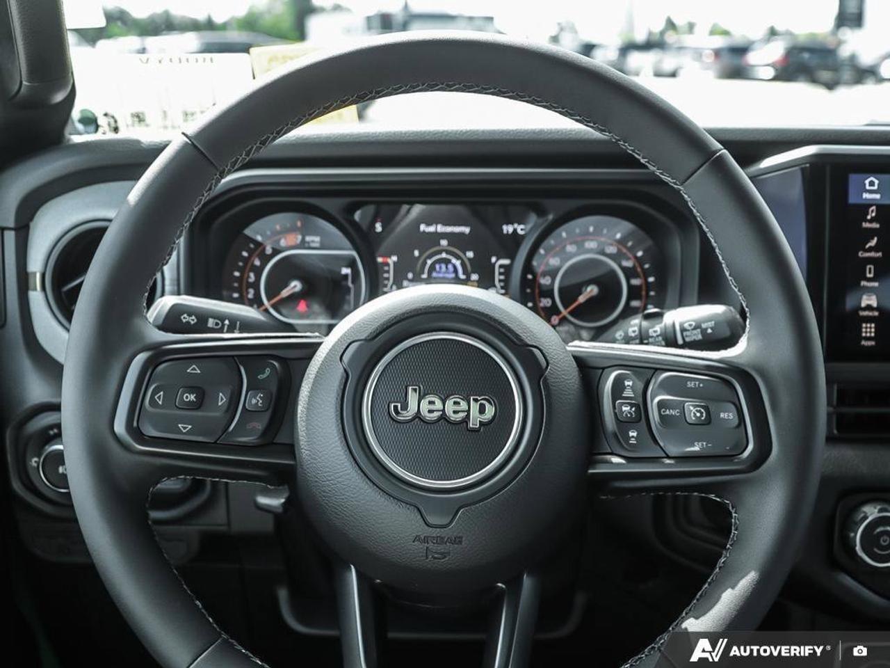 2025 Jeep Wrangler  Photo