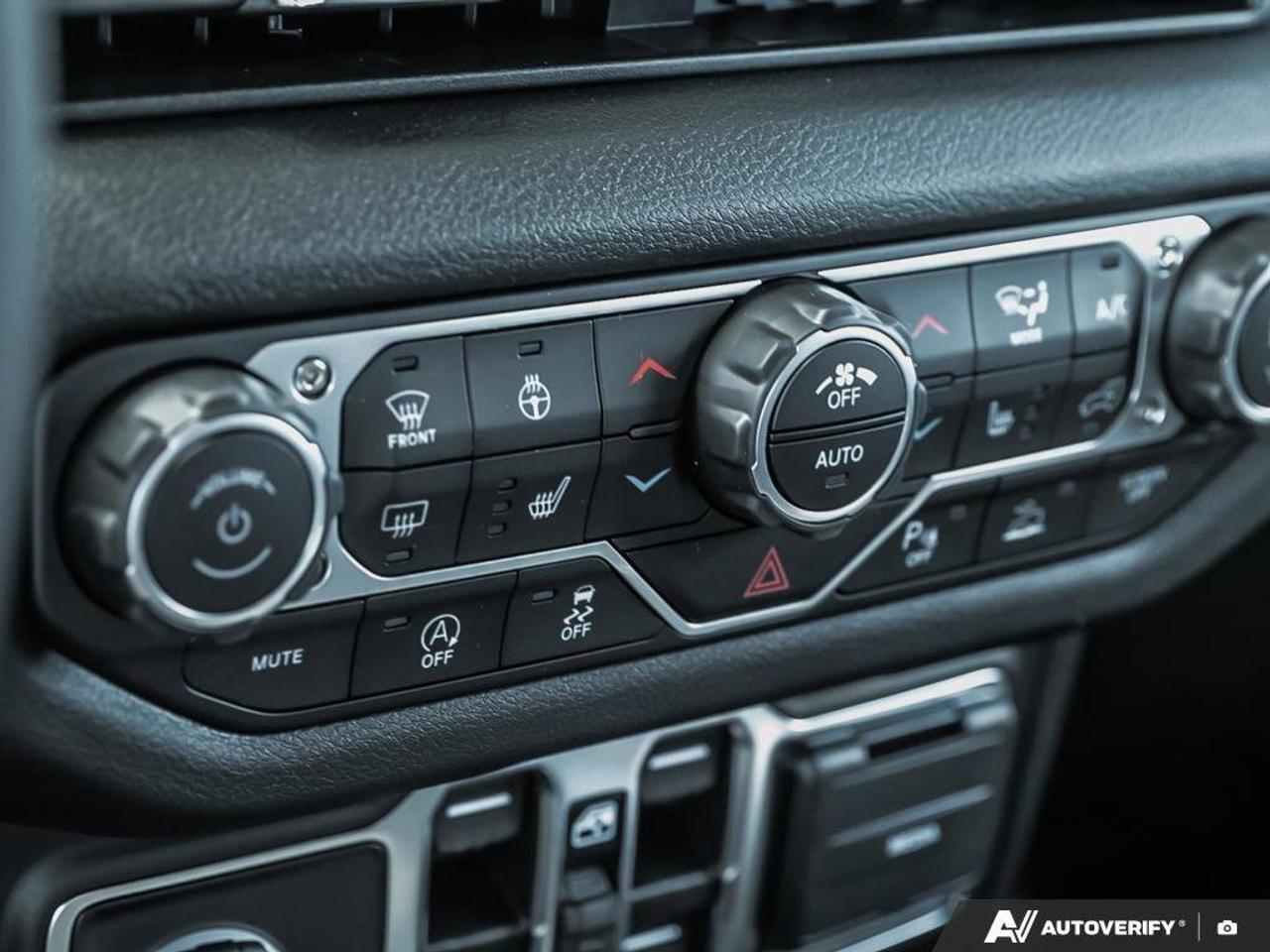 2025 Jeep Wrangler  Photo