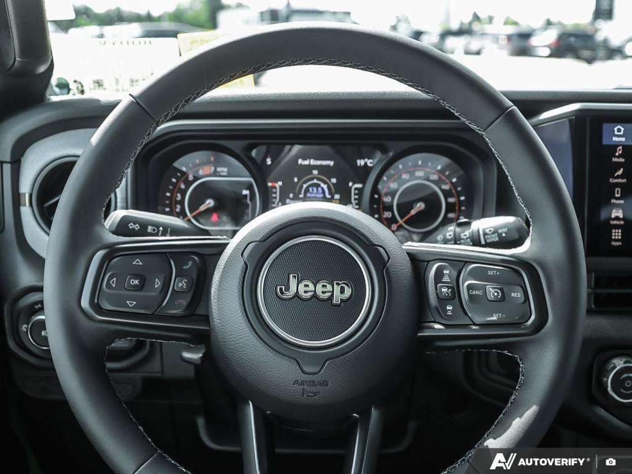 2025 Jeep Wrangler Sport S Photo