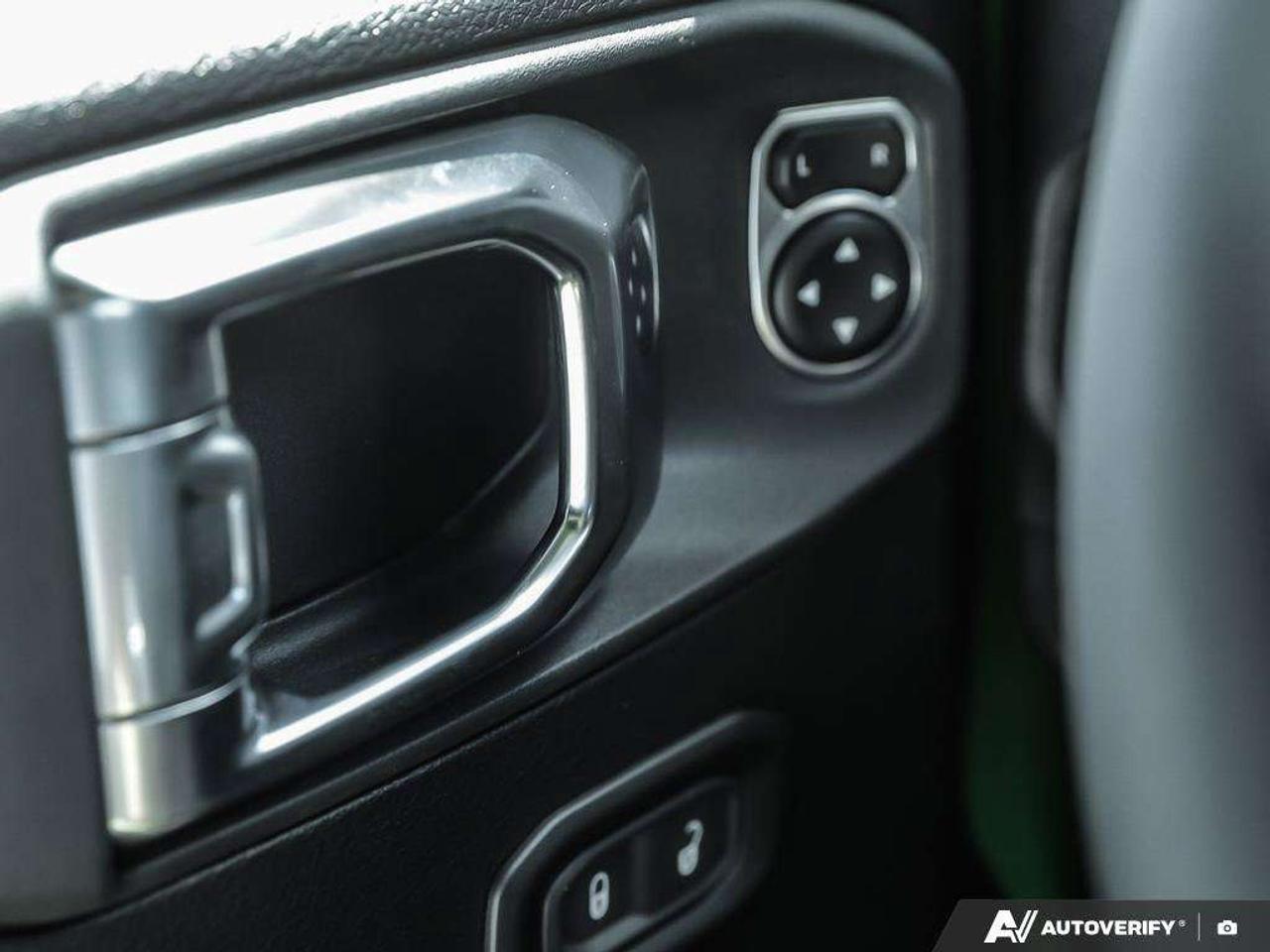 2025 Jeep Wrangler Sport S Photo