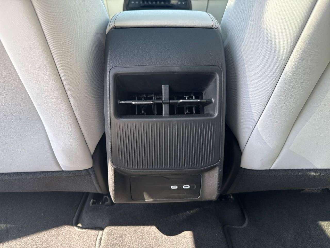 2026 Jeep Cherokee Limited Photo