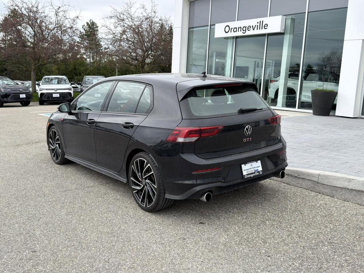 2023 Volkswagen Golf GTI  Photo