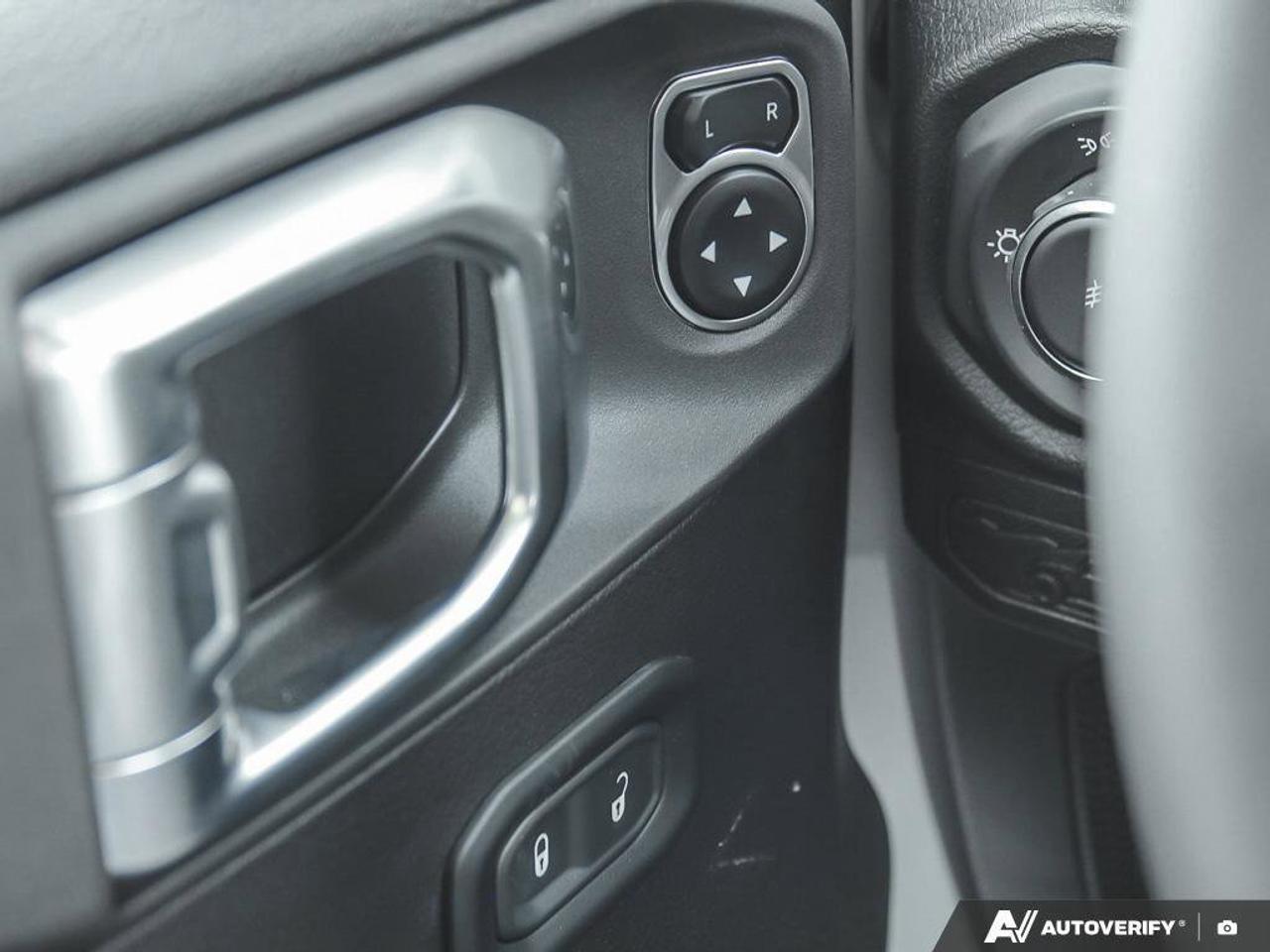 2025 Jeep Wrangler  Photo
