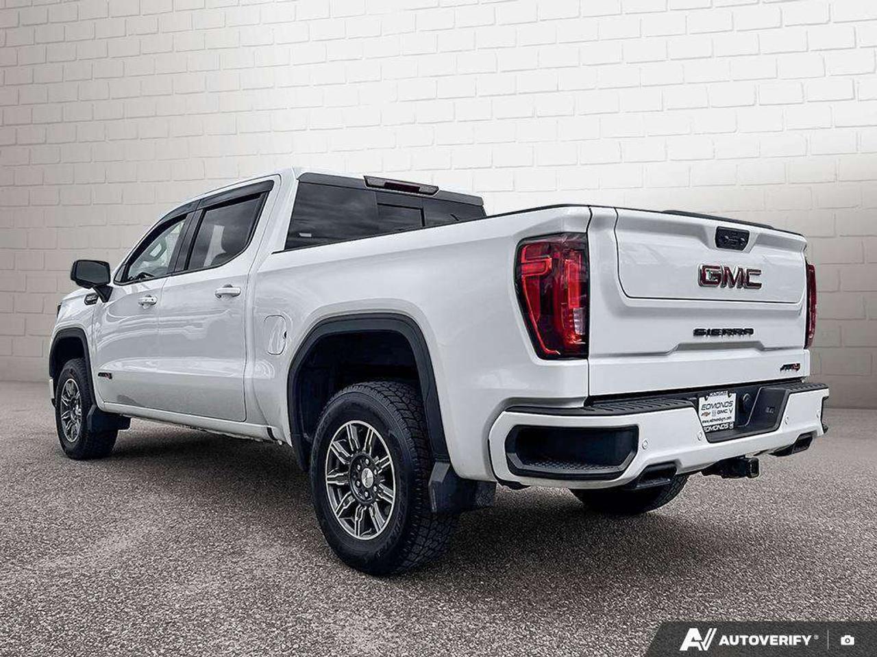 2024 GMC Sierra 1500 Sun Roof   Heated Seats   Trailer Brake Controller   Remote Start Photo