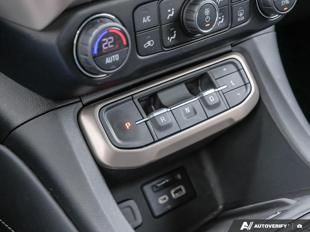2021 GMC Acadia AWD DENALI Photo