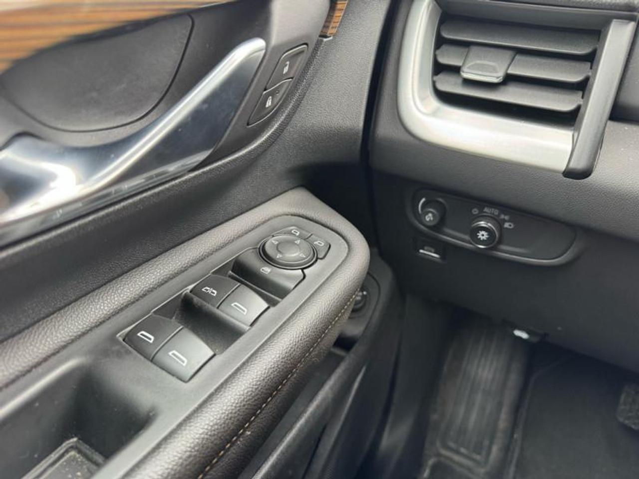 2021 GMC Terrain SLE All-wheel Drive Photo