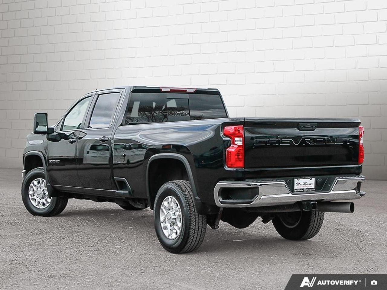 2024 Chevrolet Silverado 3500HD 4WD Crew Cab Long Box LT Photo2