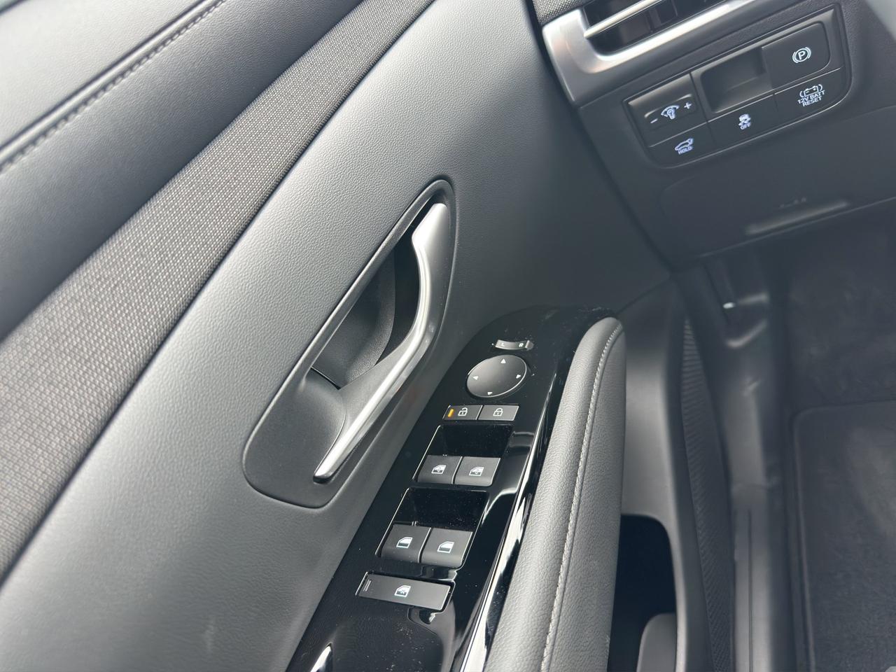 2026 Hyundai Tucson Hybrid Night Edition Photo
