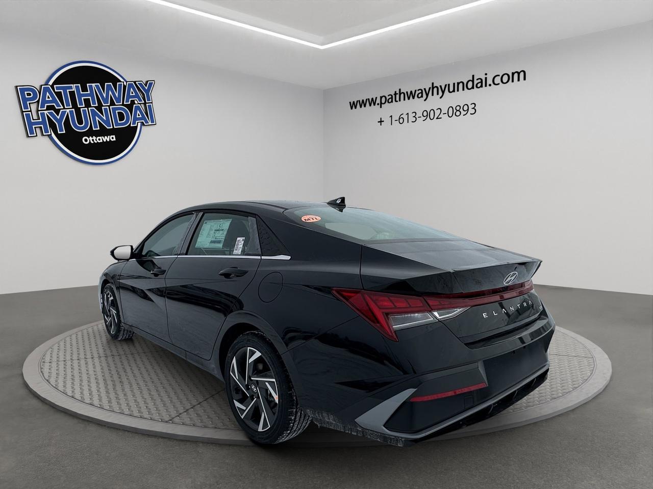 2026 Hyundai Elantra Hybrid Luxury Photo