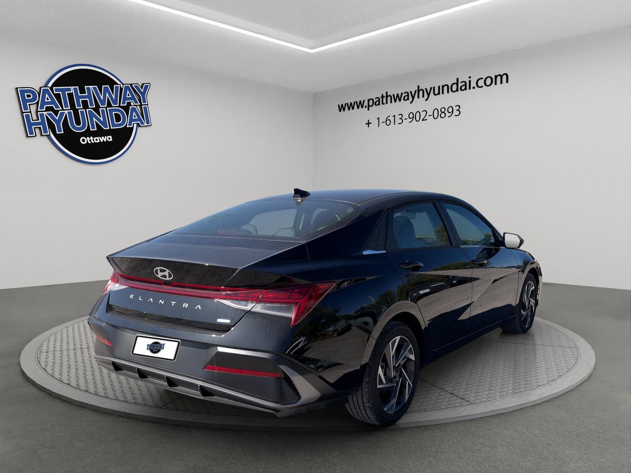 2026 Hyundai Elantra Hybrid Luxury Photo