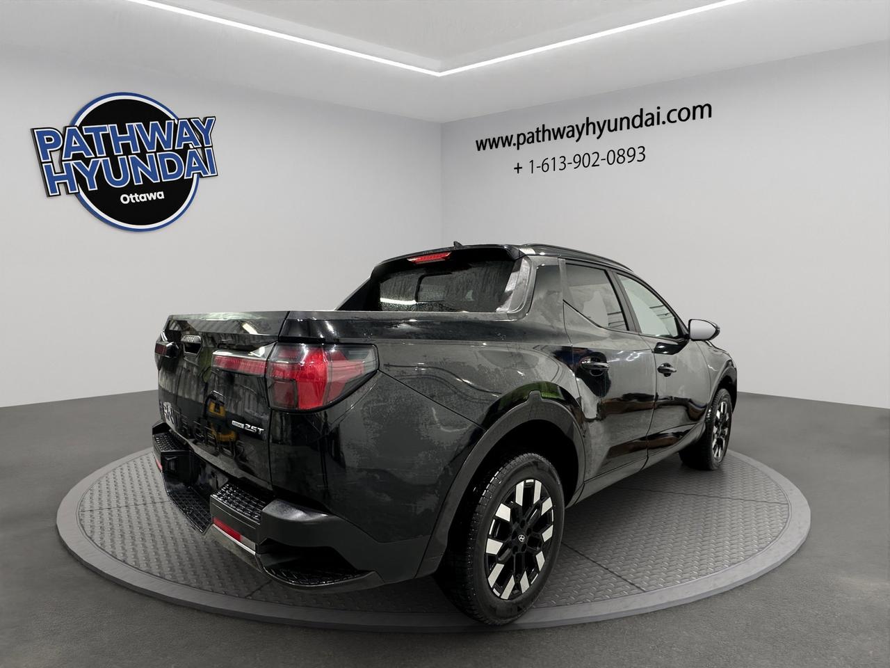 2025 Hyundai Santa Cruz Preferred | Reverse Cam | Heated Seats Photo