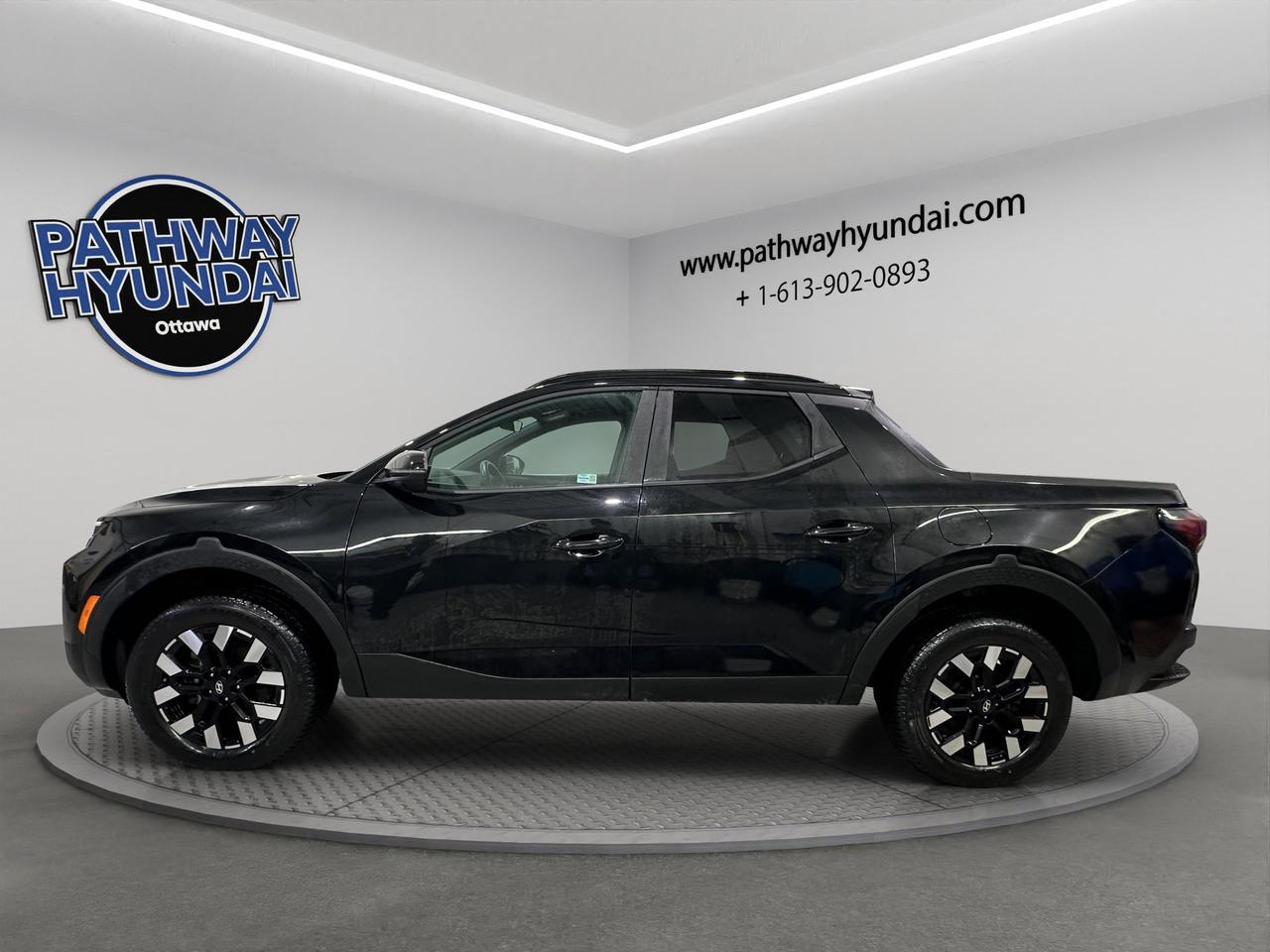 2025 Hyundai Santa Cruz Preferred | Reverse Cam | Heated Seats Photo