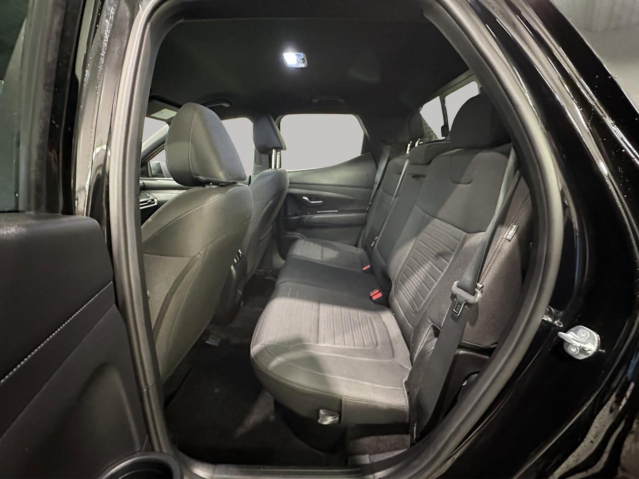 2025 Hyundai Santa Cruz Preferred | Reverse Cam | Heated Seats Photo