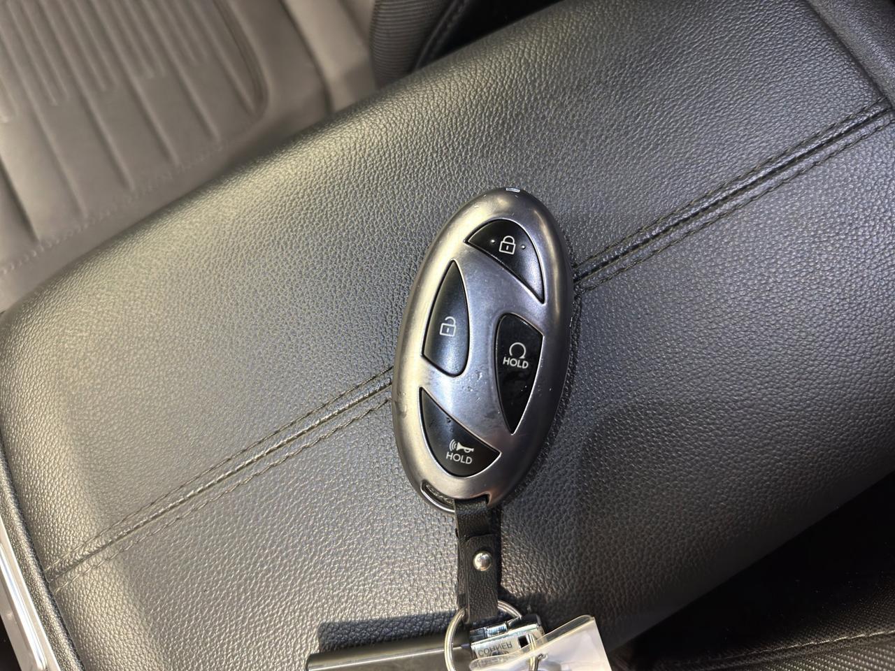 2025 Hyundai Santa Cruz Preferred | Reverse Cam | Heated Seats Photo