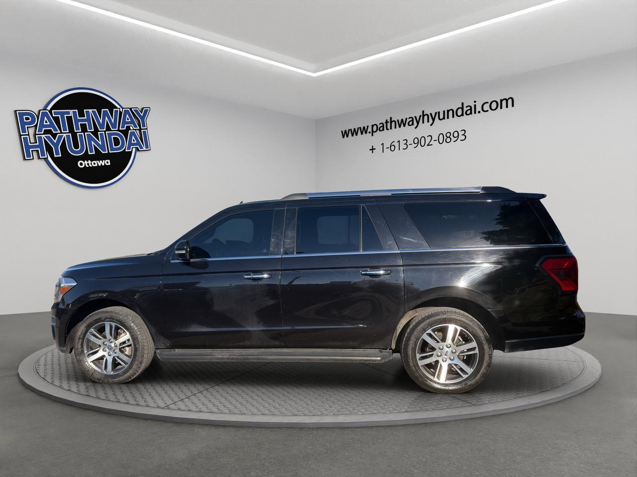 2024 Ford Expedition Limited Max | 9,000 lbs Towing Capacity | Sunroof | Cross-traffic alert | Pre-collision assist | Photo