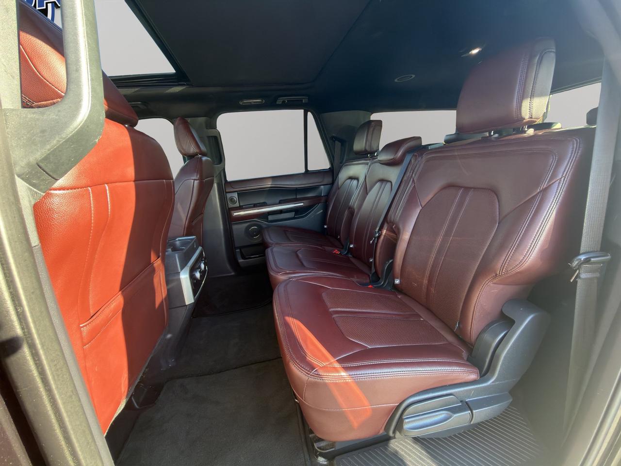 2024 Ford Expedition Limited Max | 9,000 lbs Towing Capacity | Sunroof | Cross-traffic alert | Pre-collision assist | Photo