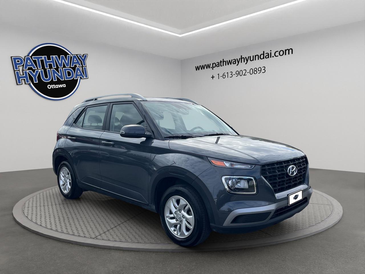 2024 Hyundai Venue Preferred | Reverse Cam | Heated Seats Photo0