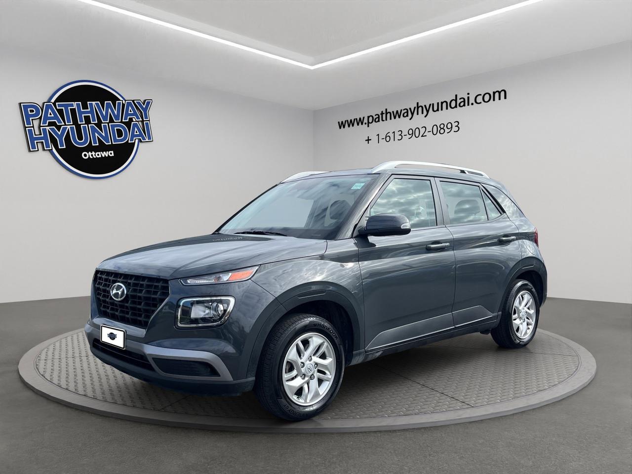 2024 Hyundai Venue Preferred | Reverse Cam | Heated Seats Photo