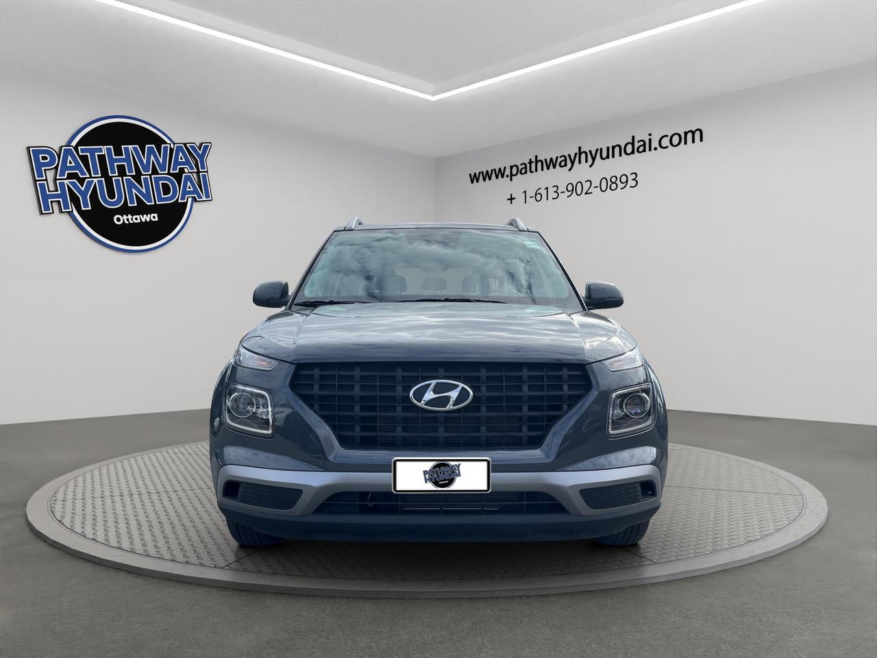 2024 Hyundai Venue Preferred | Reverse Cam | Heated Seats Photo