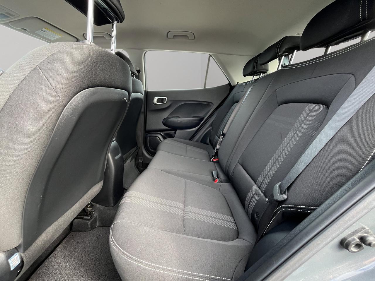 2024 Hyundai Venue Preferred | Reverse Cam | Heated Seats Photo