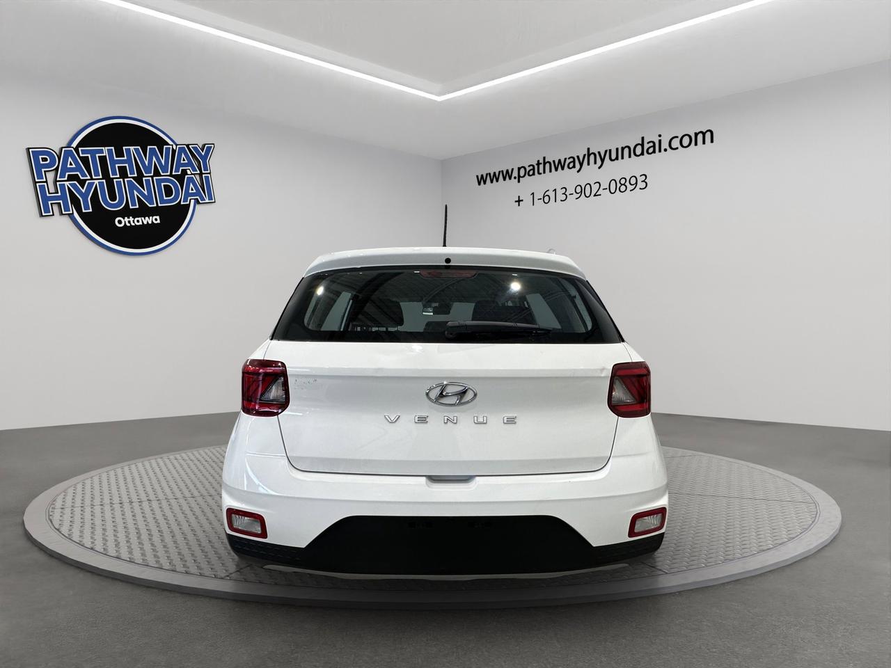 2024 Hyundai Venue Essential | Reverse Cam | Heated Seats Photo