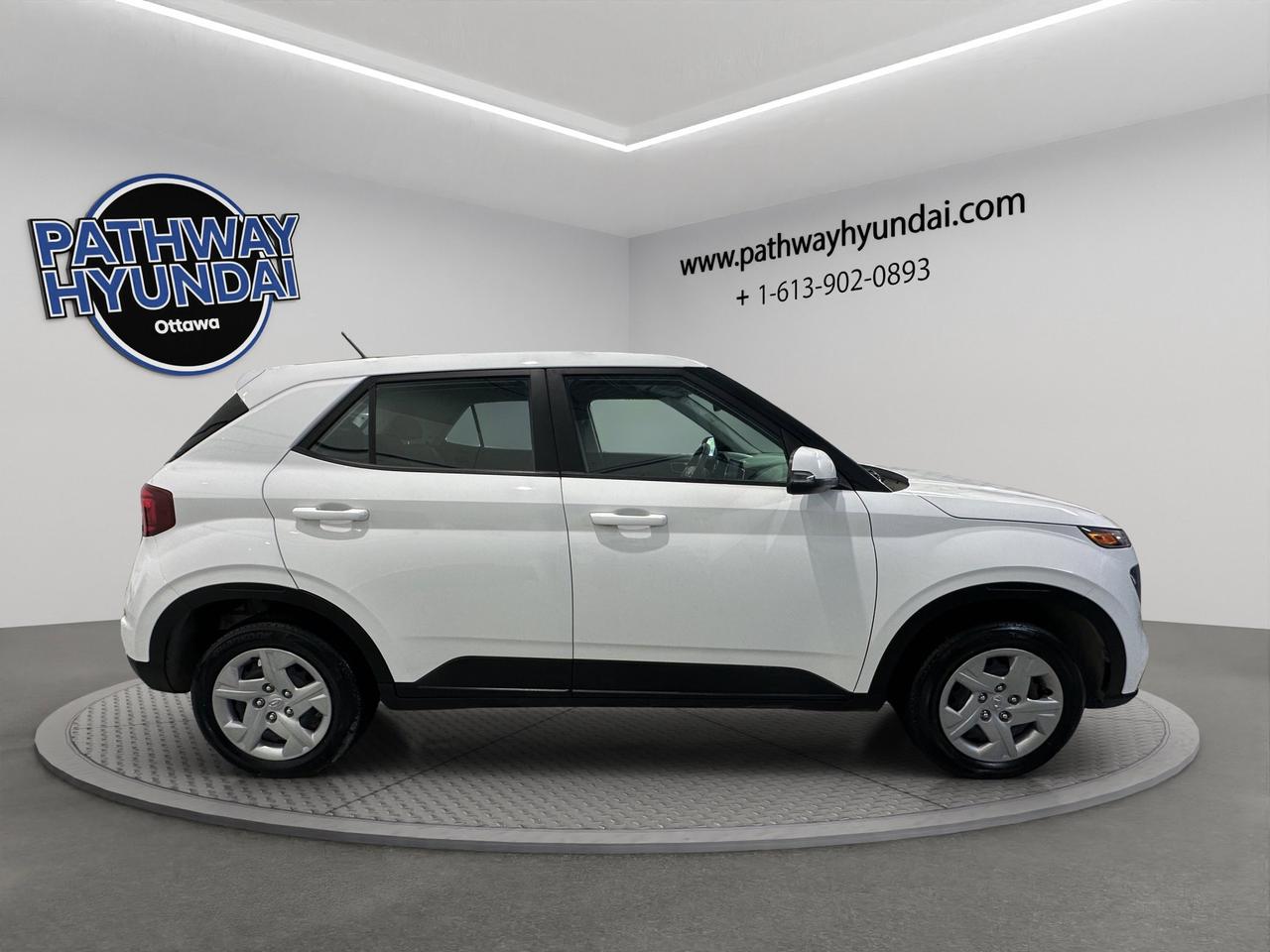 2024 Hyundai Venue Essential | Reverse Cam | Heated Seats Photo2