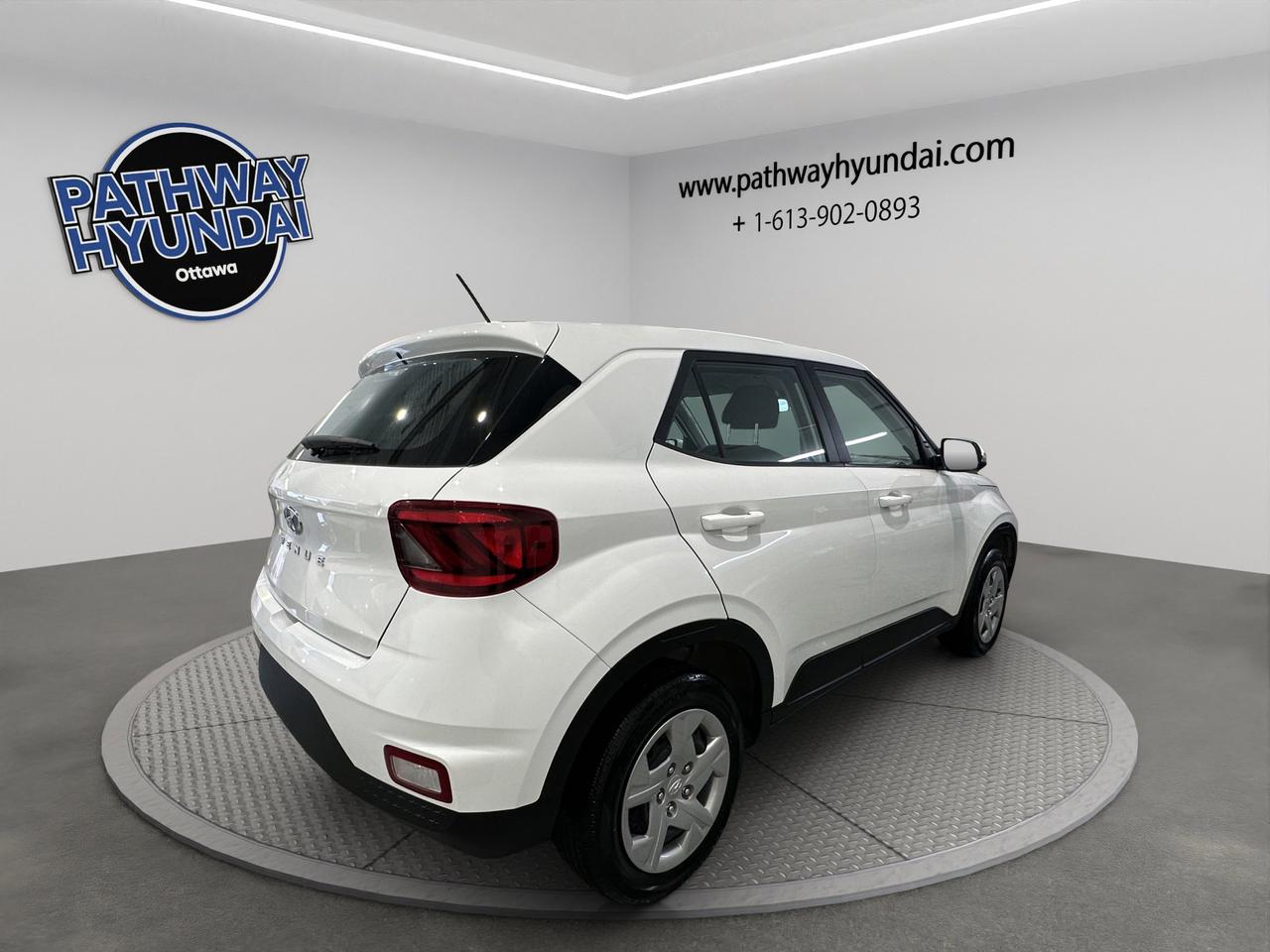 2024 Hyundai Venue Essential | Reverse Cam | Heated Seats Photo