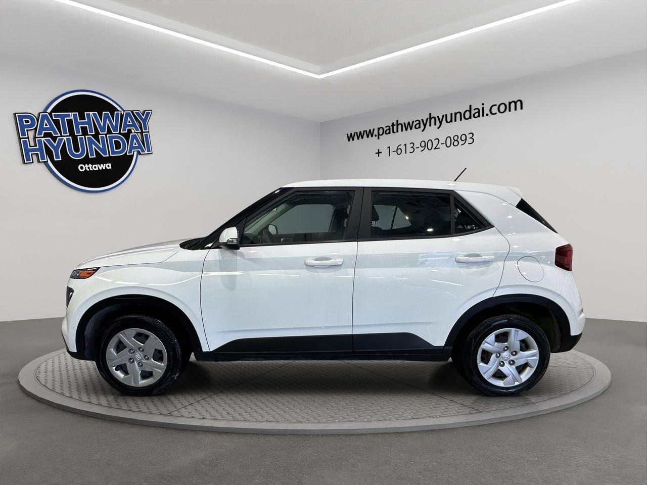 2024 Hyundai Venue Essential | Reverse Cam | Heated Seats Photo
