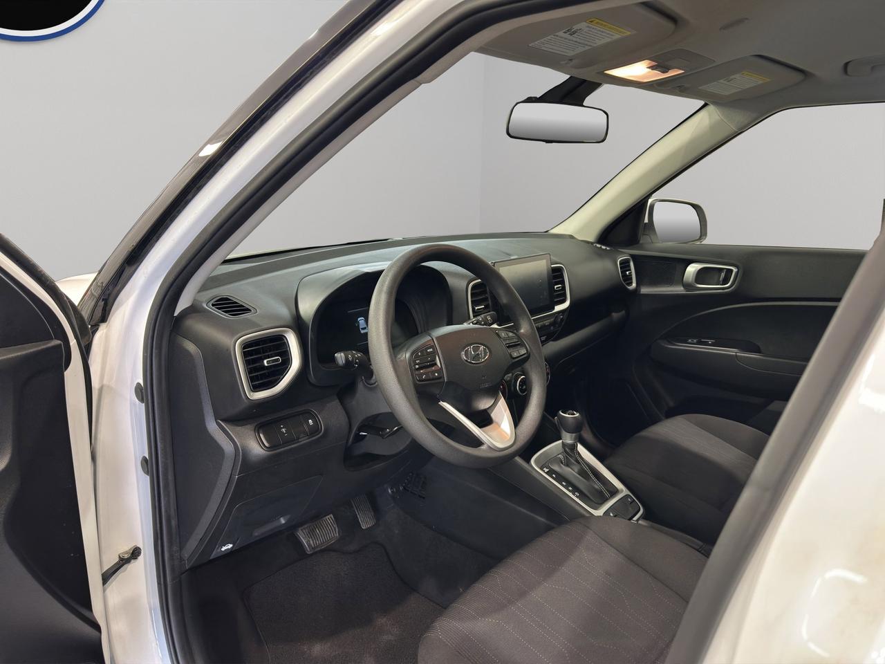 2024 Hyundai Venue Essential | Reverse Cam | Heated Seats Photo