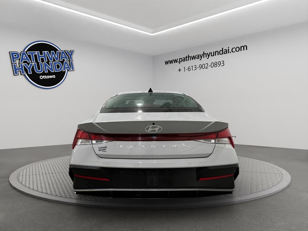 2025 Hyundai Elantra Essential | Reverse Cam | Heated Seats Photo