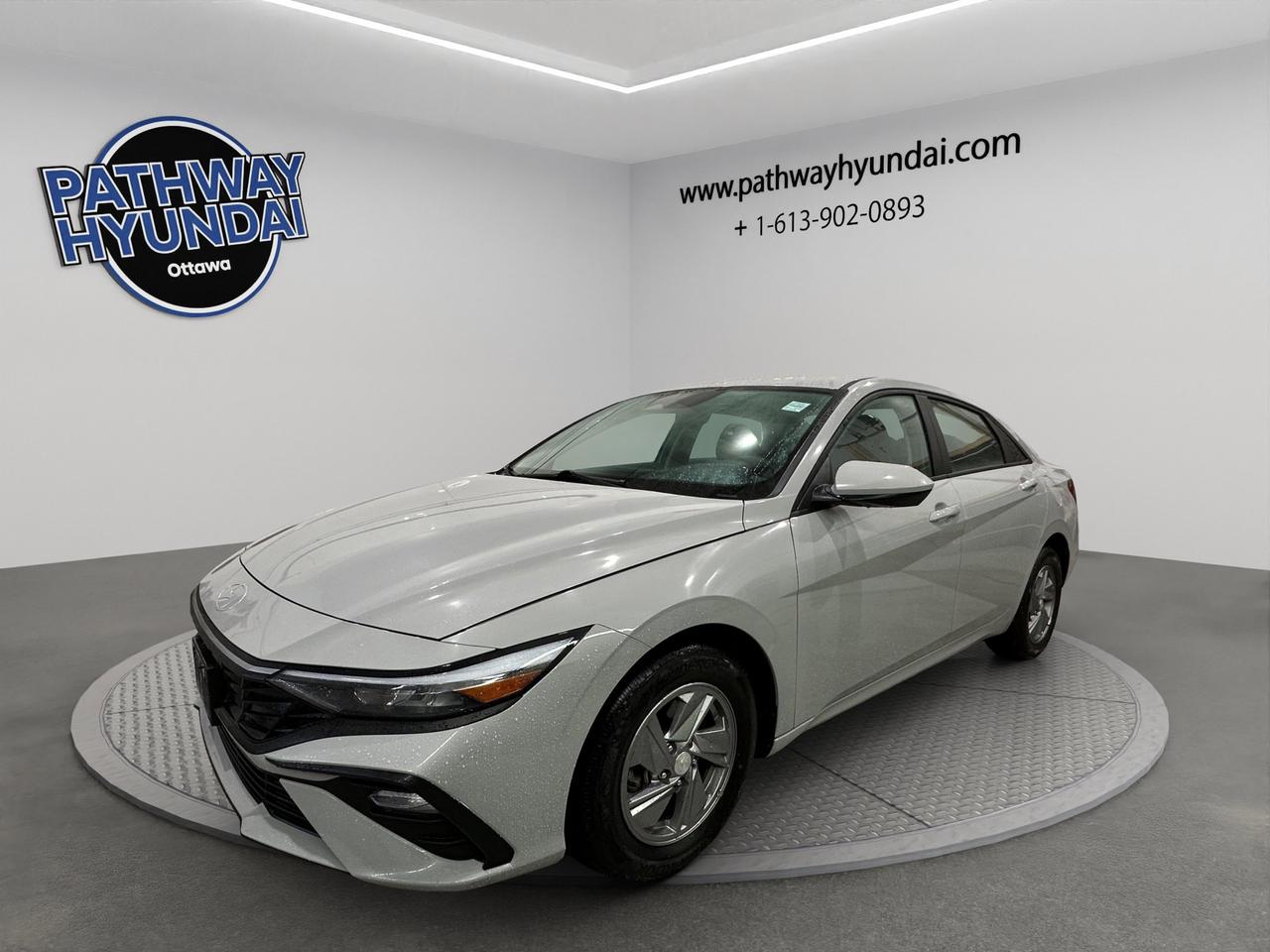 2025 Hyundai Elantra Essential | Reverse Cam | Heated Seats Photo