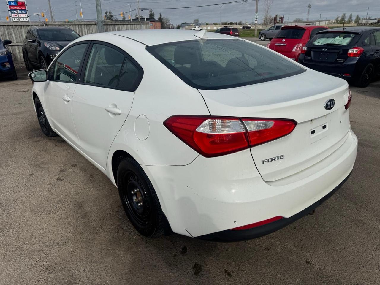 2016 Kia Forte LX, MANUAL, SEDAN, 4 CYL, GREAT ON FUEL, CERTIFIED Photo