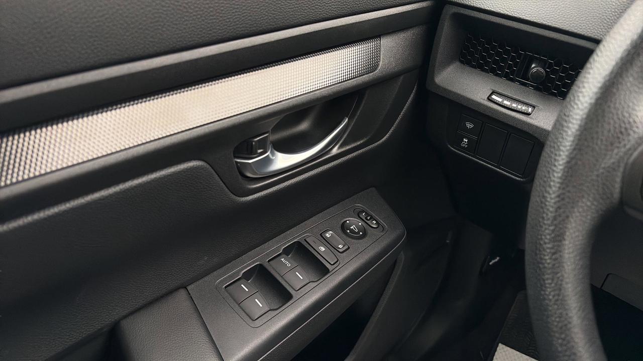 2025 Honda CR-V LX AWD Photo