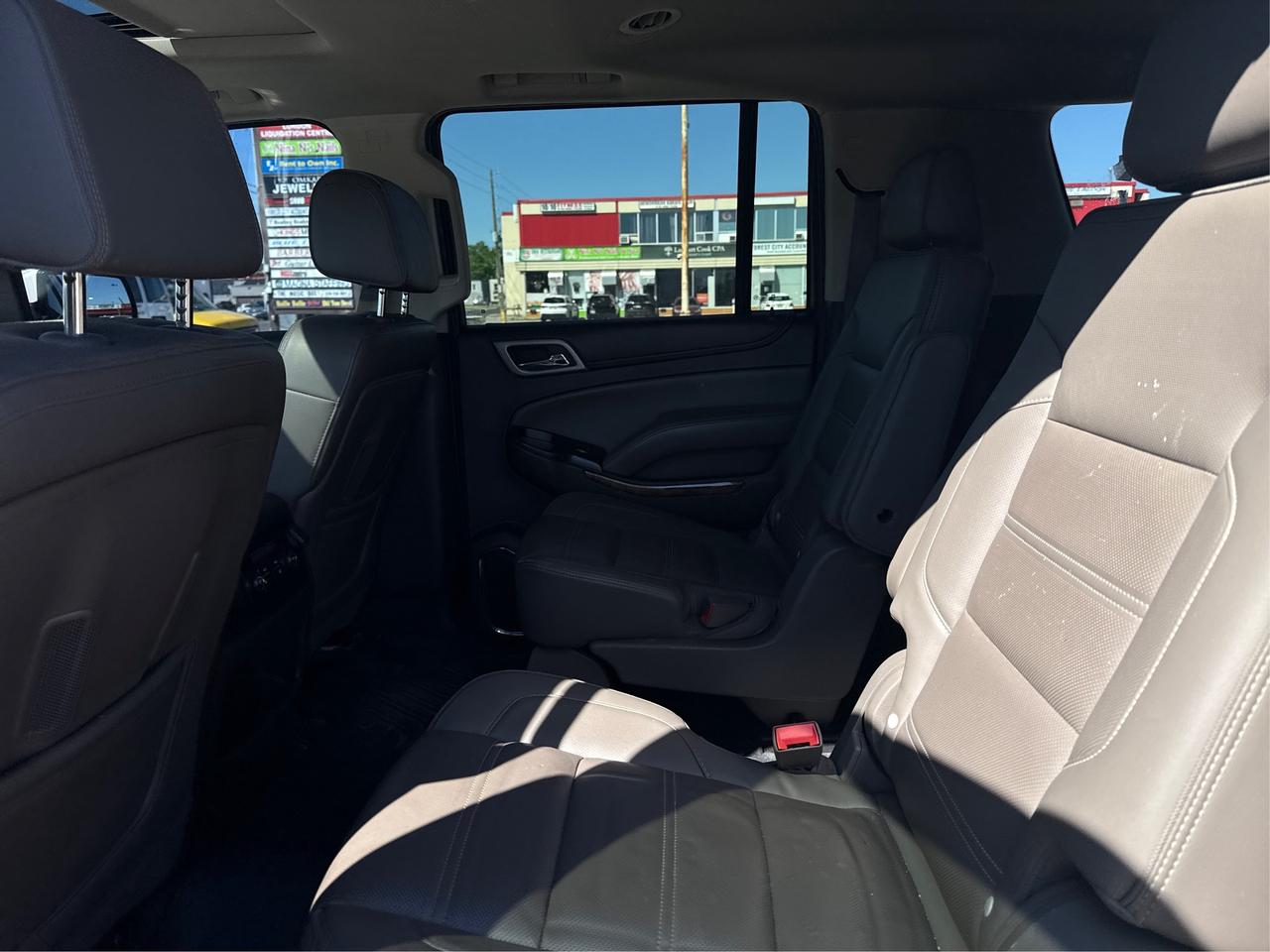 2015 GMC Yukon XL CERTIFIED NAV LEATHER ROOF WE FINANCE ALL CREDIT Photo